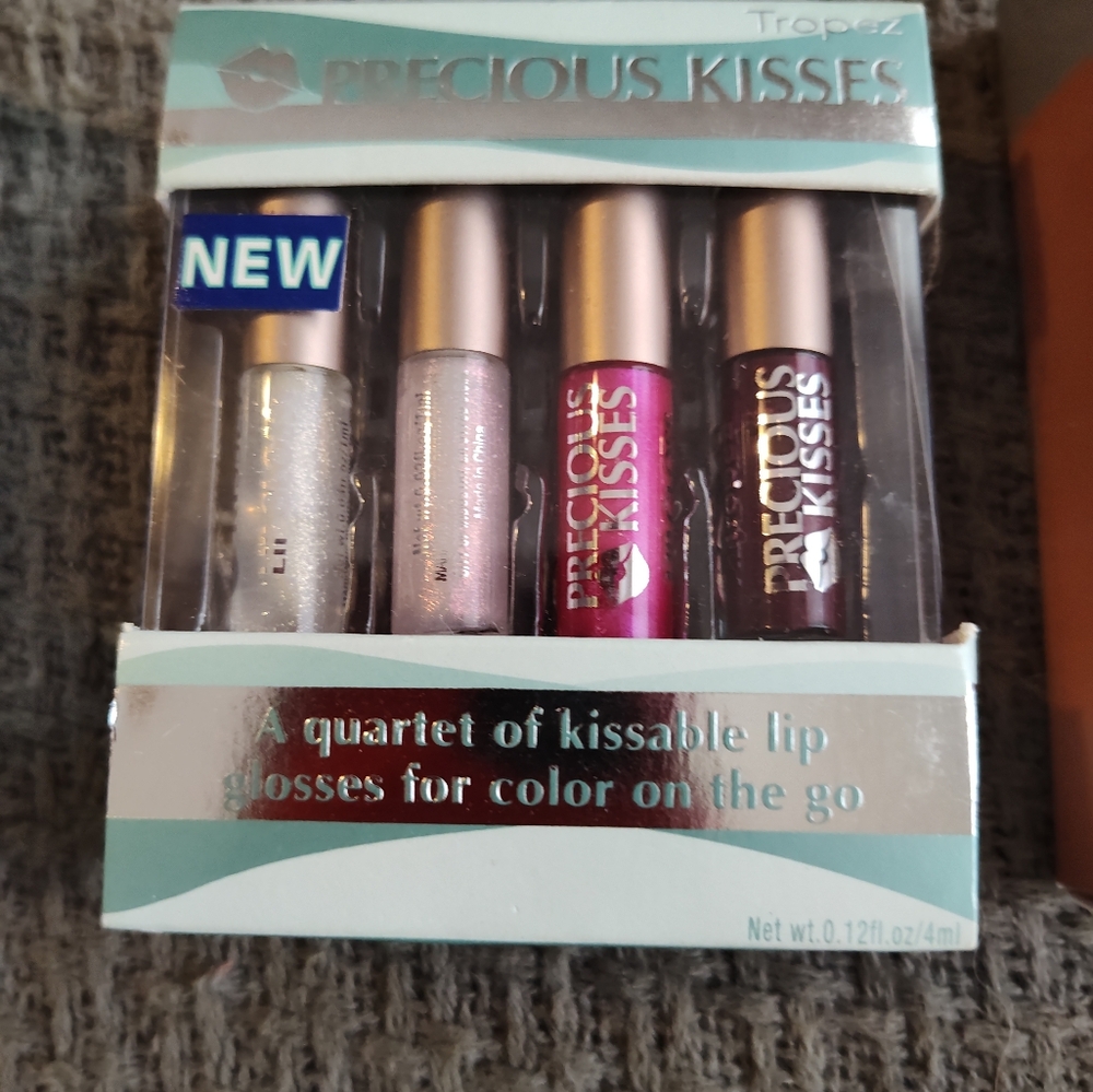 Make-up lip and eye bundle - Picture 3 of 12